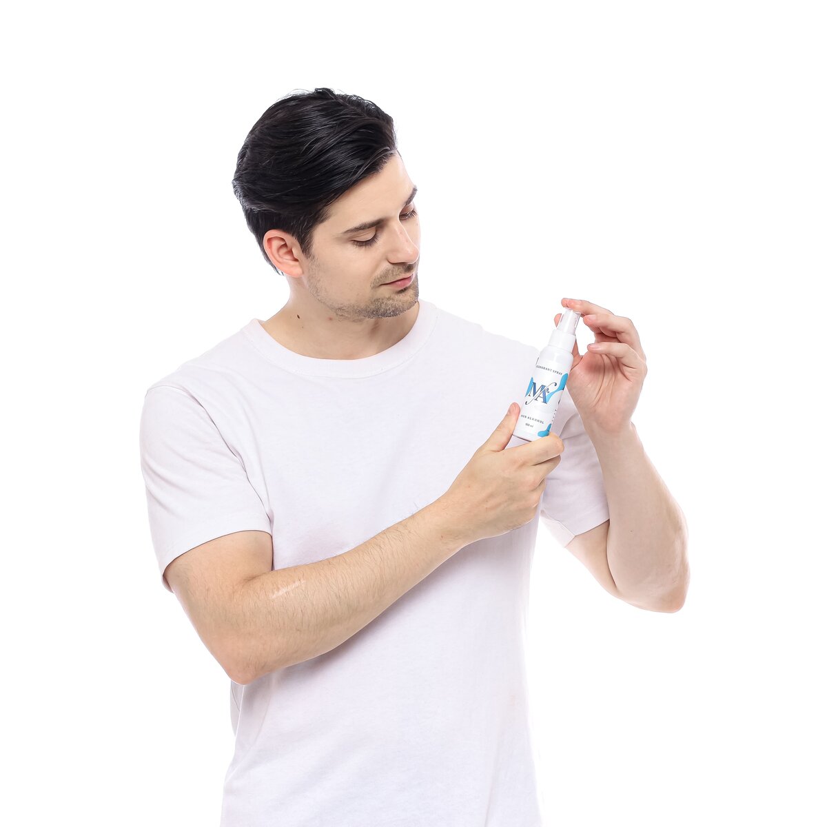 Madeo Deodorant Spray Solusi Bebas Bau Ketiak