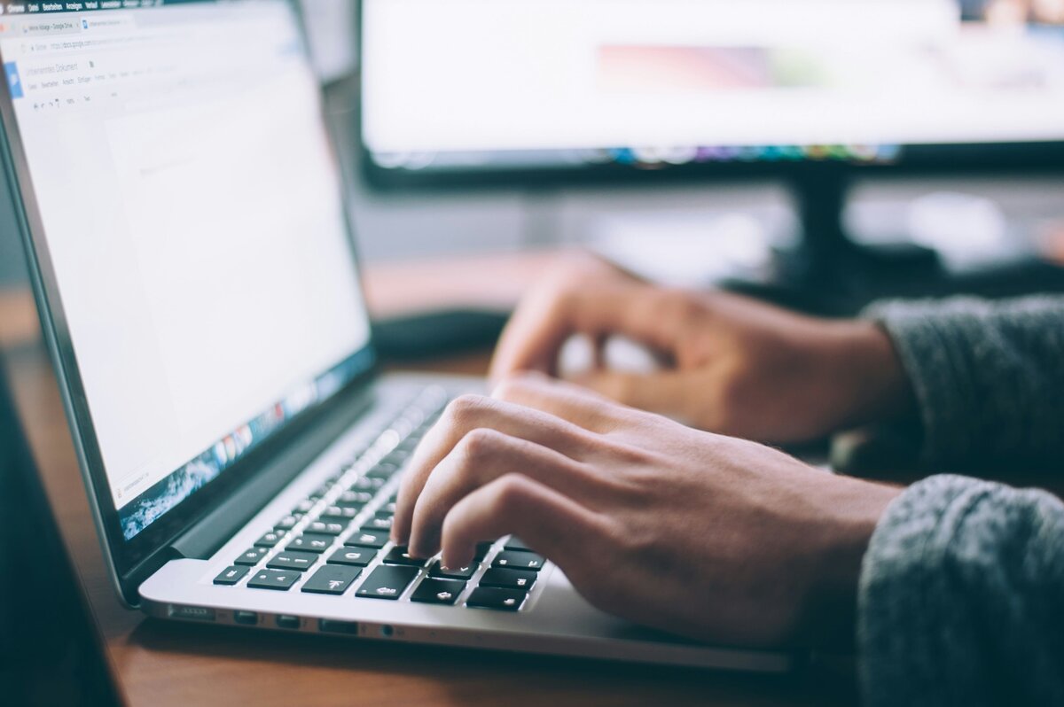 Tips Jualan Efektif di Tengah Krisis Ekonomi (Gambar: Unsplash)